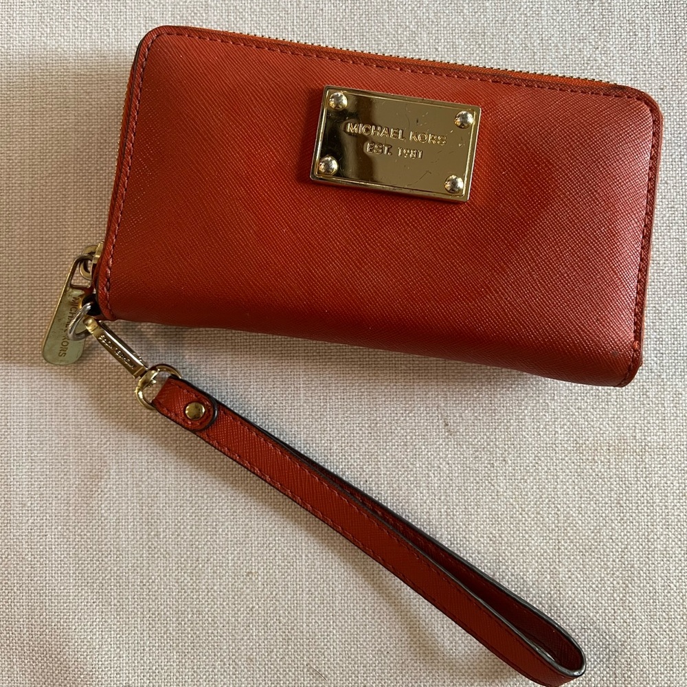 Michael Kors wristlet wallet